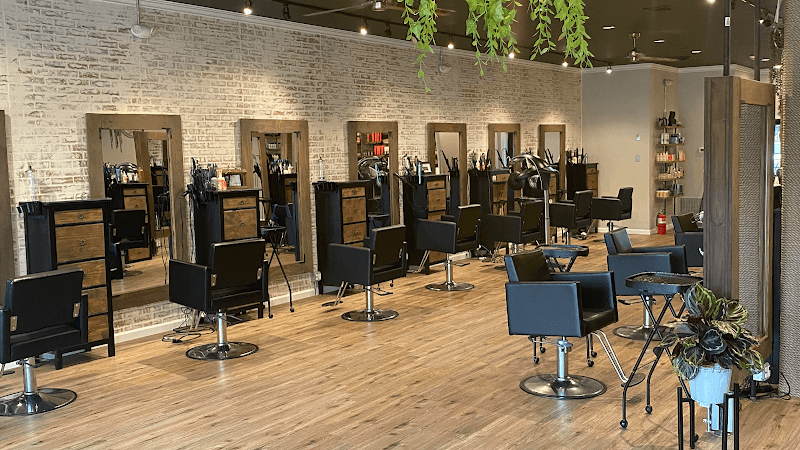 Salon Four